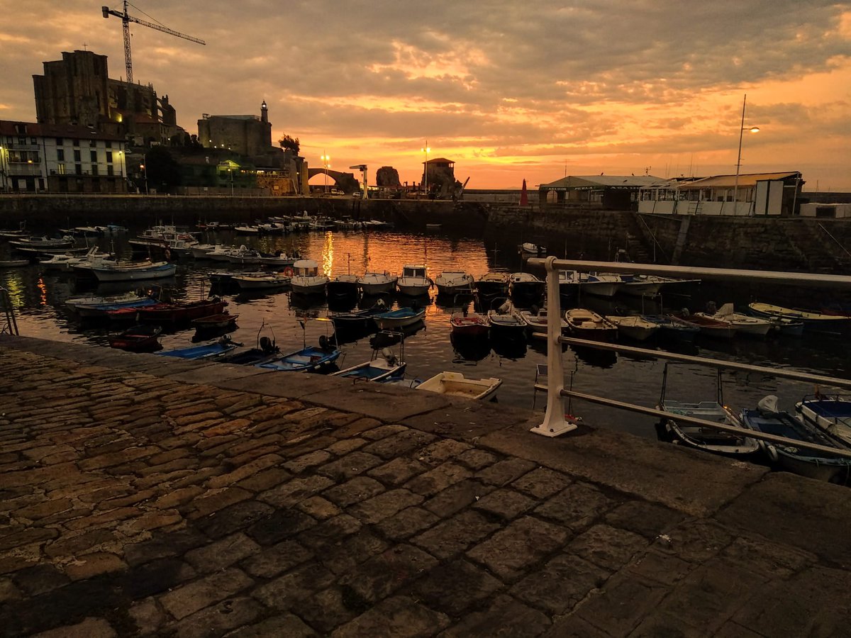 🌅Castro Urdiales, Cantabria

✅ #CastroUrdiales #Cantabria #viajar #viajarporespaña #turismo #turismoEspaña #turismoCantabria #Spainstagram #lospueblosmbe #descubrirEspaña #visitaEspaña #visitaCantabria #España #viajarporespaña #visitSpain #addicted_to_Cantabria #IG_Cantabria