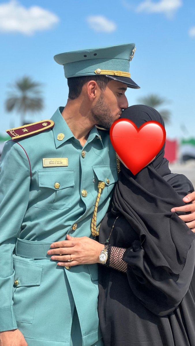 ZayedSAA's tweet image. يفداج العمر يا امي🤍.