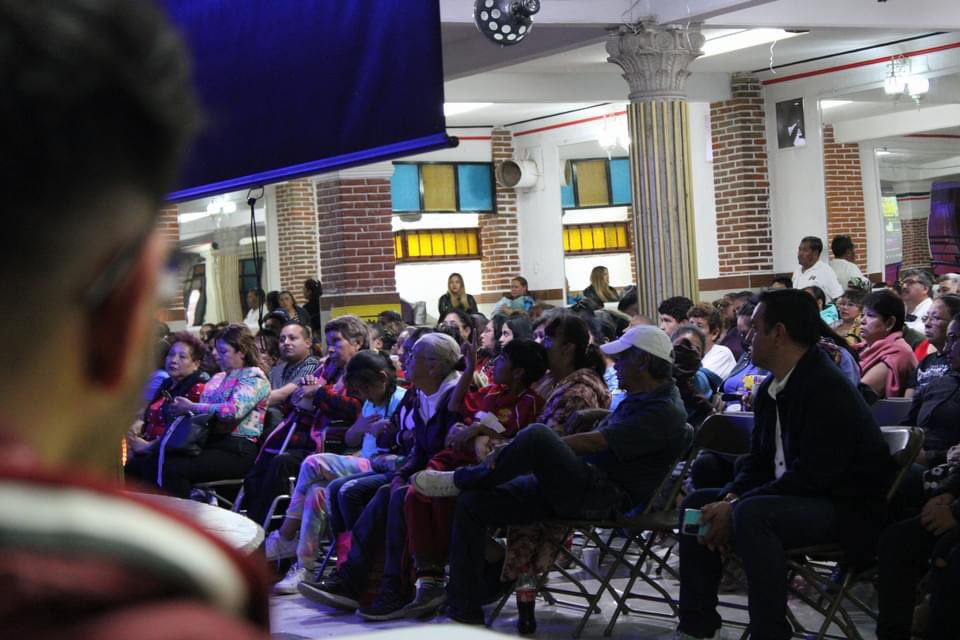 NereoVerde's tweet photo. A todas las personas que asistieron a la asamblea de ayer miércoles, me llena de entusiasmo su apoyo incondicional, no tengo manera   de agradecer su respaldo, por eso, no me rendiré ni ahora ni nunca, seguiré perseverando hasta conseguir nuestro gran proyecto 
#Zumpango https://t.co/qKf71TJa10