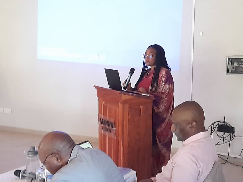 MakunikS's tweet image. @UNAIDS_Zim Country Director delivering remarks at the sustainability dialogue with Parliament of Zimbabwe, reiterates the need for government to sustain gains achieved so far and guarantee continued availability of ART and HIV prevention commodities.