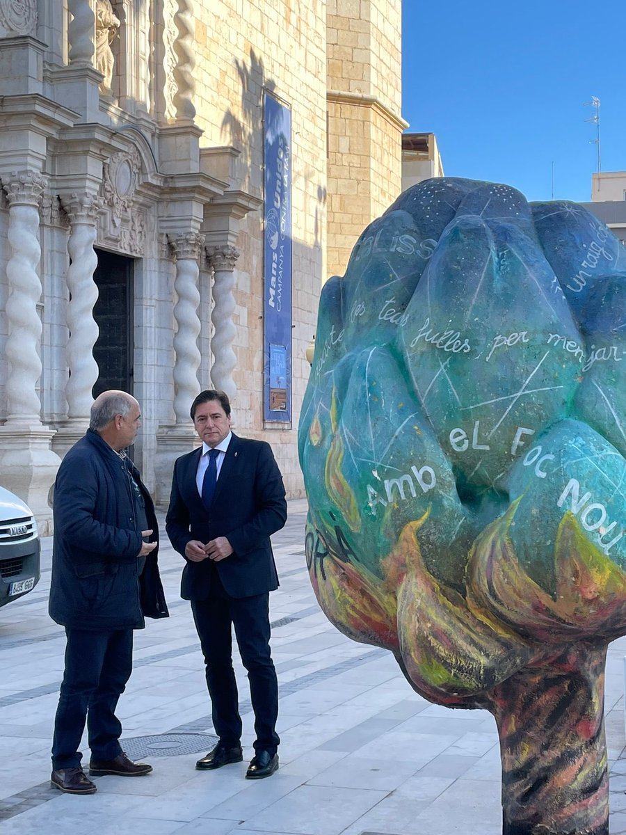 PP_Benicarlo's tweet photo. Des del #PartitPopular de #Benicarló coneixem la importància d’accedir a les línies d’ajudes de Generalitat per als ajuntaments, i per això és fonamental l’assessorament en matèria d’administració local

💼Gràcies per la visita, José Antonio Redorat

JUNTS #MilloremBenicarló 💙 https://t.co/SNZXG8cpFm