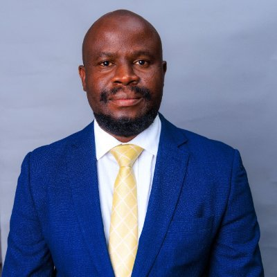 jarachara1's tweet photo. 2028 elections Marondera battle shaping up team BLUE vs team YELLOW....RETWEET for Blue or LIKE for YELLOW https://t.co/OPCnNoYzsV