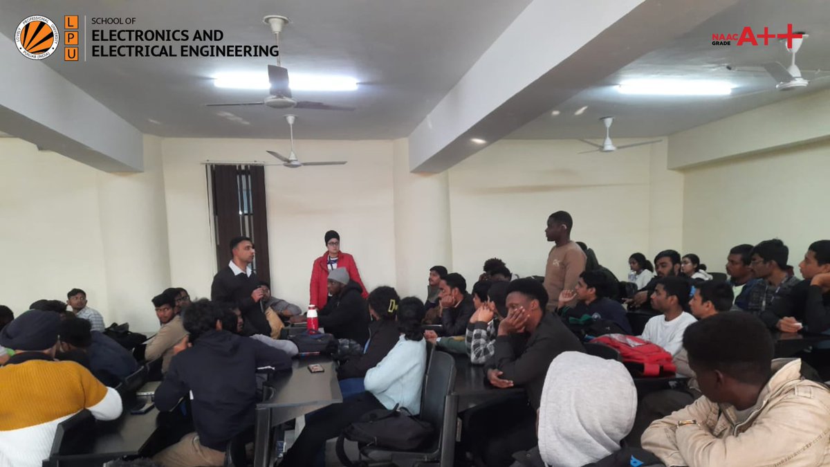 LPU_EEE's tweet photo. Dr. Gaurav Sethi, HoS(SEEE), interacted with the first year students of SEEE regarding academic activities.
#LPU #LovelyProfessionalUniversity
#SchoolofElectronicsandElectricalEngineering #ElectconicsandCommunicationEngineering
#ElectricalEngineering #SEEE https://t.co/UBwNoswbHY