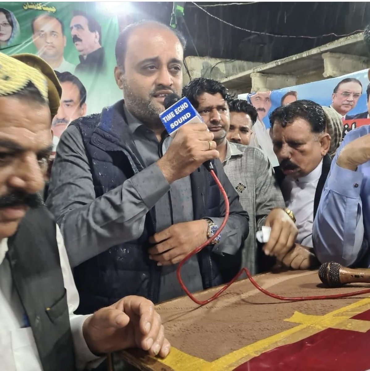 AbdulWaliBughio's tweet photo. Alhamdulillah ♥️
I pay tribute to the success of the entire PPP candidates of Malir to the President PPP Malir @SalmanAMurad  due to his hard work and efforts for the party candidates,
Jiye bhutto , jiye Awam 
♥️🇱🇾

 #ElectionResults https://t.co/wIBPGQF2a2