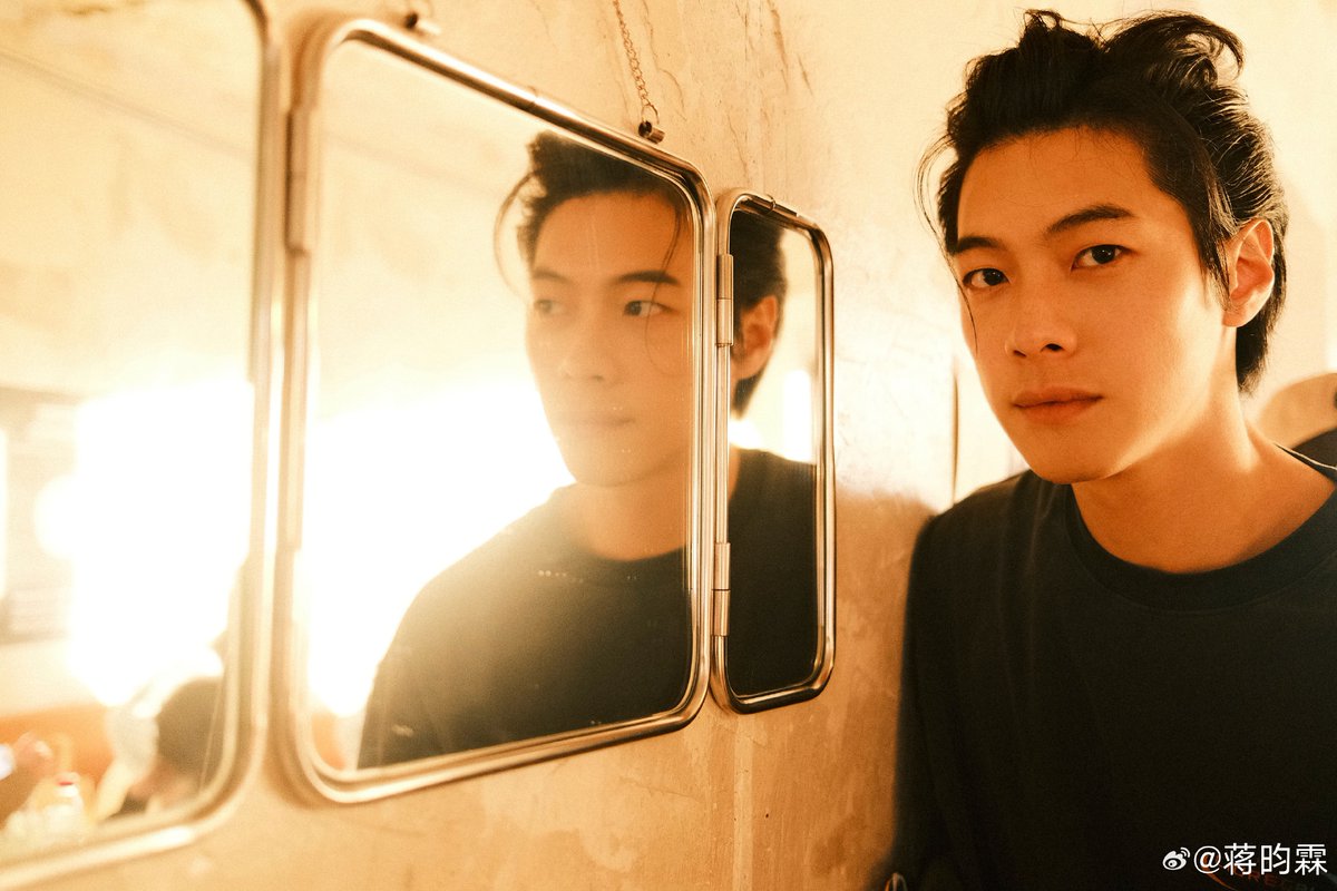 dramapotatoe's tweet photo. #JiangYunlin shares new snaps for Chinese New Year https://t.co/n5pS61Dj7n
