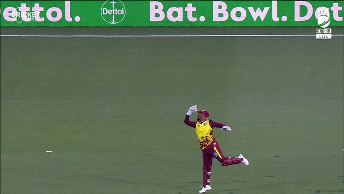 Alzarri Joseph removes Mitchell Marsh 🤯 📹 Credits: Twitter/cricketcomau