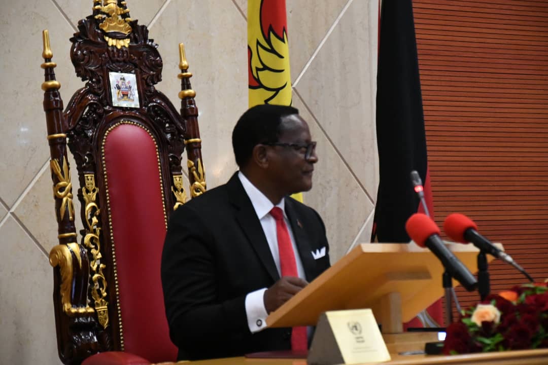 NationOnlineMw's tweet image. President Lazarus Chakwera has disclosed that he has directed that from now onwards all revenue generated by State Owned Enterprises (SOEs) will be deposited with the Reserve Bank of Malawi and not commercial banks.
#SONA24 #NationOnline