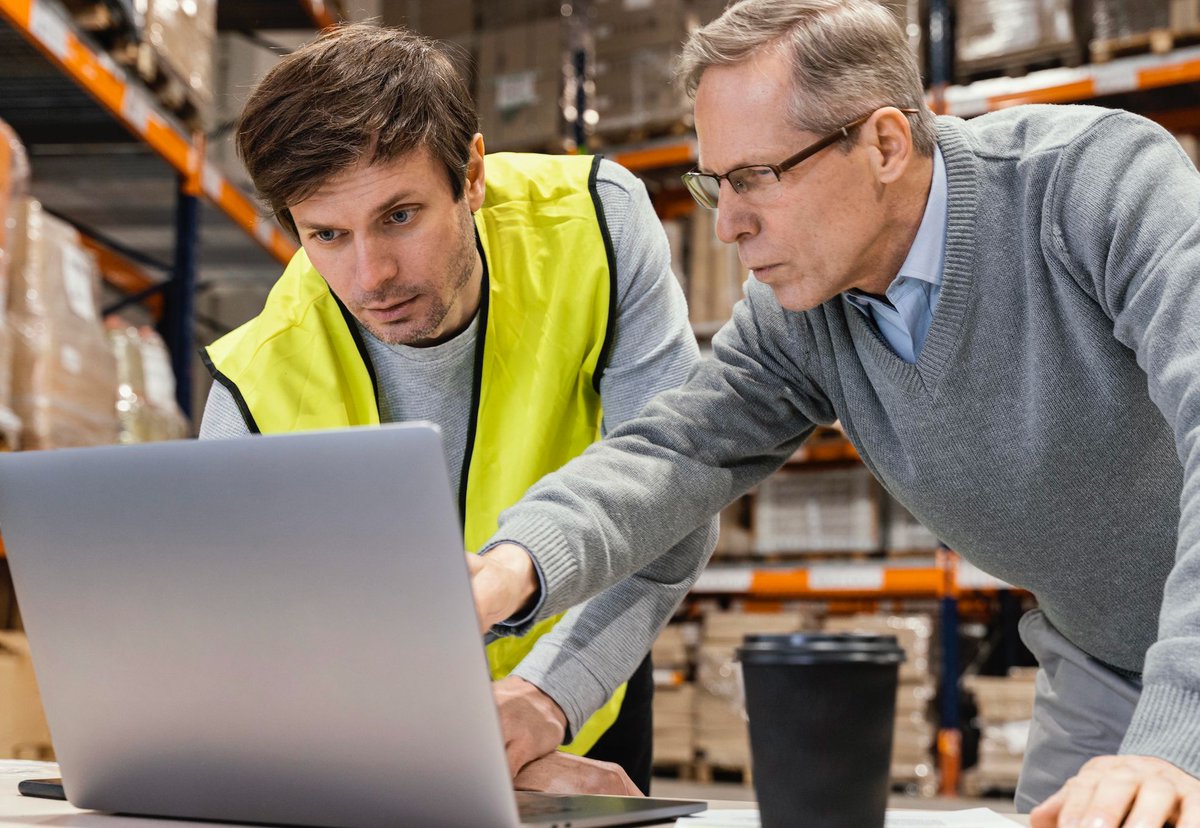 DroppeHQ's tweet image. Are you managing your suppliers effectively? Take a look at our article where we explain what supplier management is, why it's beneficial to your operations, and share a straightforward 5-step plan to get it right - link in the comments 👇