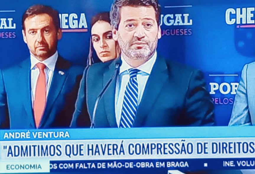 O golpe tá aí cai quem quer