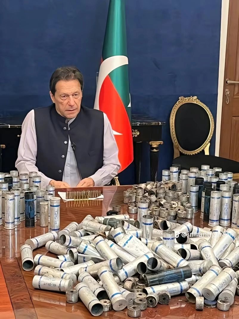 Royal_Blood110's tweet photo. I apologize, Khan, but your people have not been disloyal to you ,your nation hasn't betrayed you. Despite opponents' 24/7 rigging, they can't surpass you. Your people used full willpower🔥, but sorry for the rigging.

#PTIWon
"Barrister Gohar"
Lanat #ElectionResult
"Hamid Mir" https://t.co/c0489wr6oI