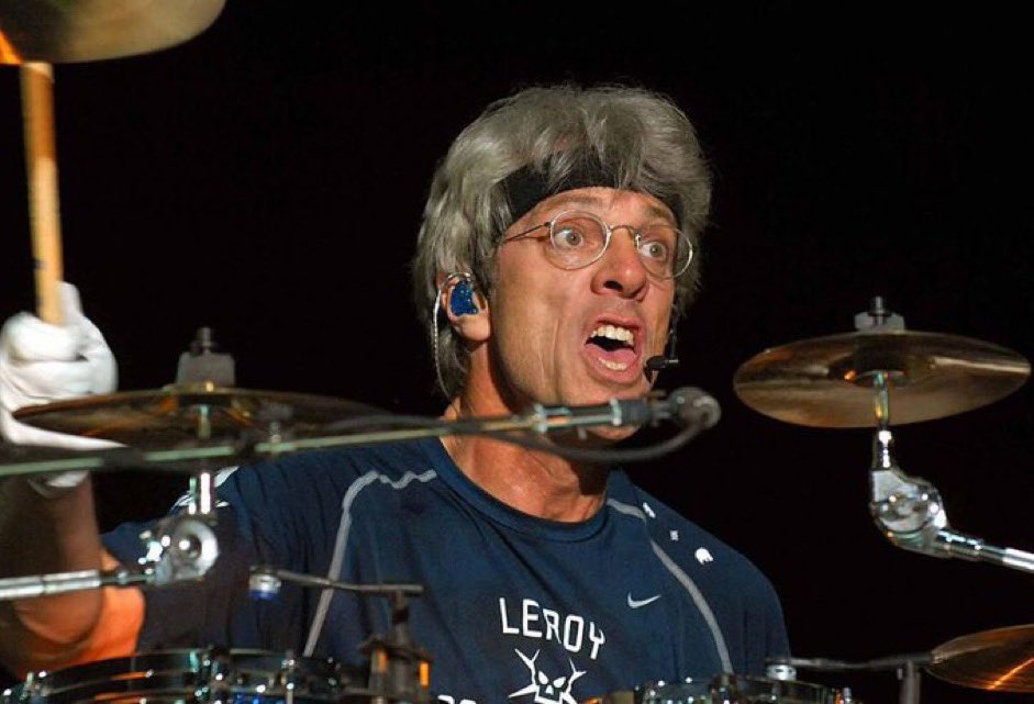 🎸 Rock History 🎸 (@historyrock_) on Twitter photo Is Neil Peart a better drummer than Stewart Copeland? 🥁 👇🏻
#Rush #ThePolice Is Neil Peart a better drummer than Stewart Copeland? 🥁 👇🏻
#Rush #ThePolice