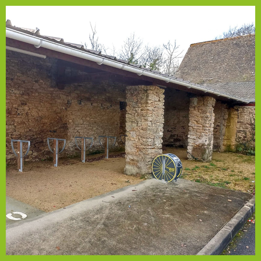 De nouvelles stations de gonflage #vélo #AltaoPump d'@ALTINNOVA installées dans la Communauté de Communes <a href="/ErdreGesvres/">Erdre & Gesvres</a> comme ici <a href="/treillieres44/">Ville de Treillières (officiel)</a> pour permettre aux cyclistes de rouler bien gonflés, confortablement et en sécurité.

#gonflagevélo #pompevélo #accueilvélo