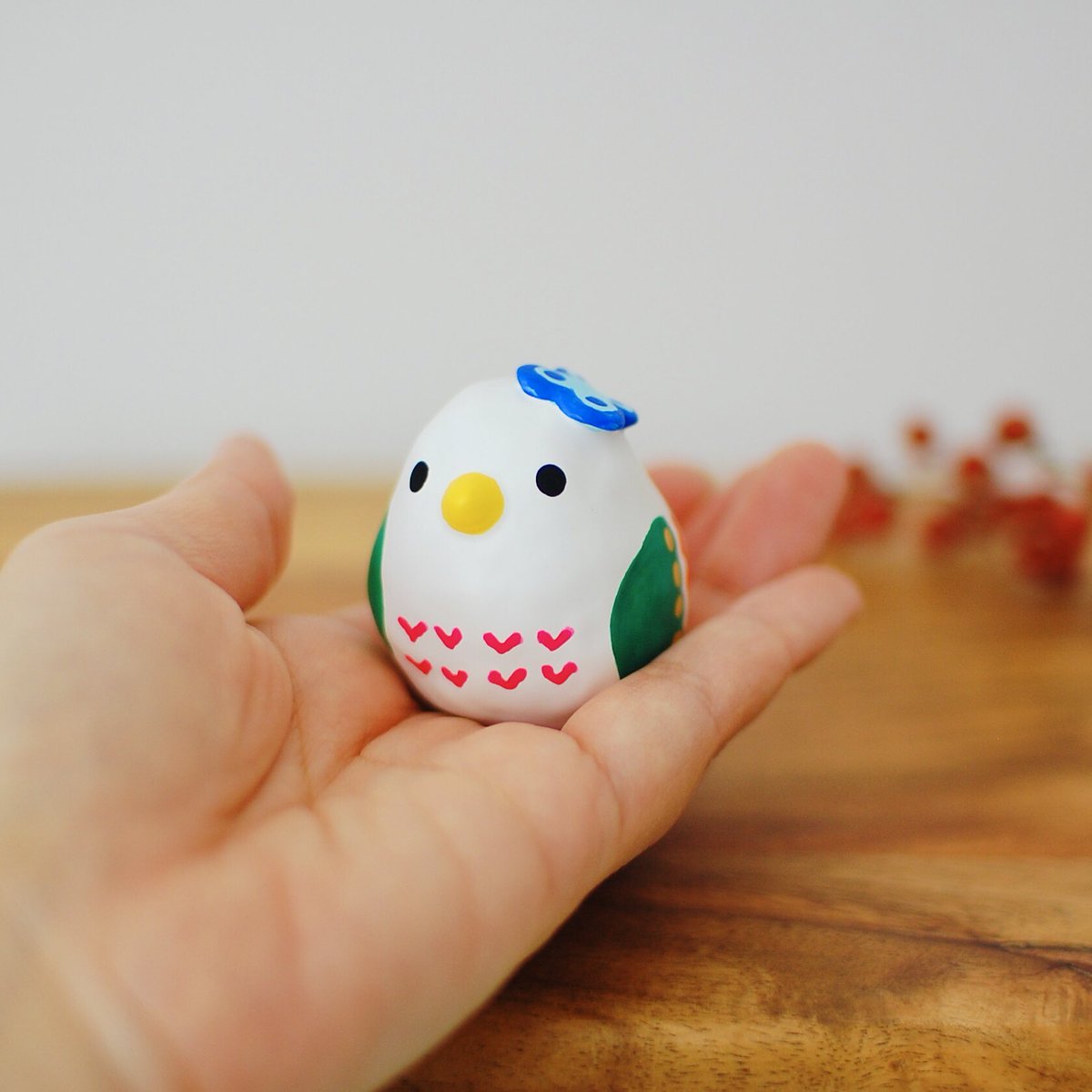 カラフルな小鳥張り子