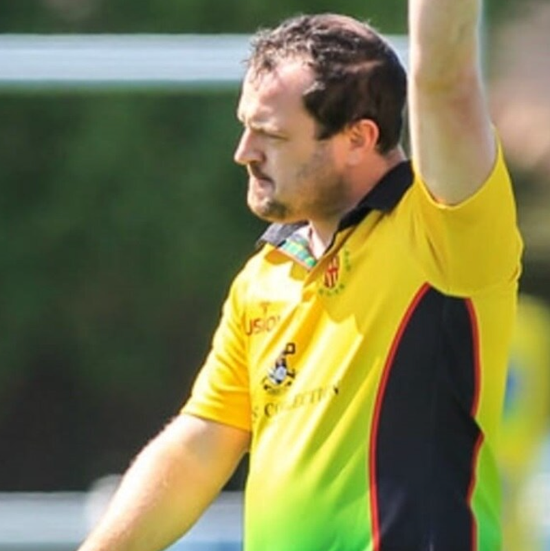 RFU's tweet photo. ICYMI: Meet 'Roaming Ref' Dave Charlton, a National League referee based in Northumberland ⬇️

Dave shares the story of how he got into refereeing, talks us through a match day from a referee's perspective, and offers advice for those thinking about getting into refereeing 🏉