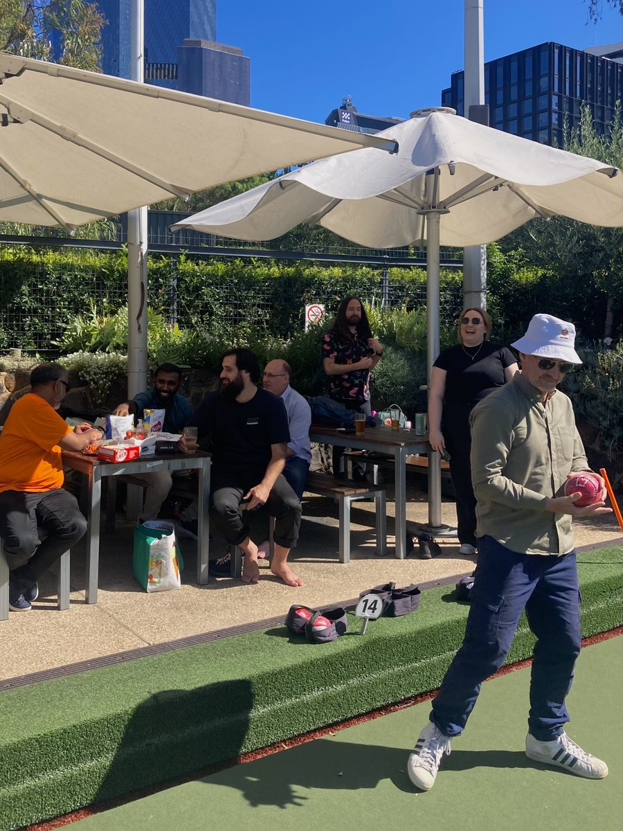srcinnovations's tweet photo. Ending our week playing a few rounds of barefoot bowls!

Today SRC headed to the City of Melbourne Bowls Club in Flagstaff Garden to capitalise on the weather and spend some time away from screens together.

#SRCTeam #WorkLifeBalance #TeamBuilding https://t.co/Rtd6rHFb2v