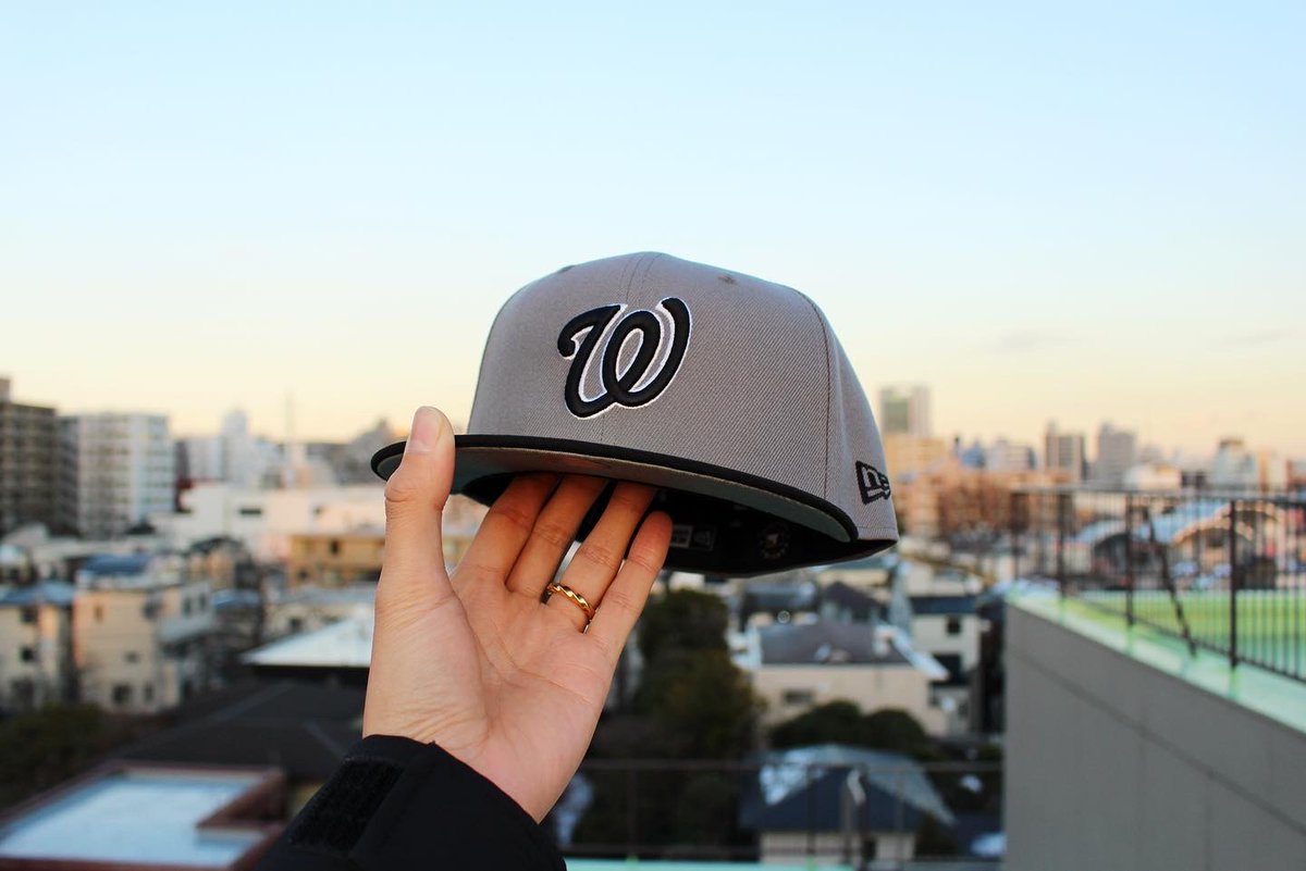amazingstore's tweet photo. GREY&amp;BLACK、定番商品なので昔からセレクトしているんですがYANKEES、RED SOXなどはいつもあるんですが無いチームがいくつかあります。しかもずーっとない。ってことで自分達でカスタムオーダーさせて頂きました。どこにでもありそうなんですが探すと全然ないやつです。https://t.co/eaeFbY0v0H https://t.co/kAbhEdxcRw
