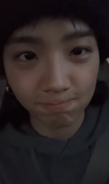 blackpinkbabo's tweet photo. Jisoo pouting because of the lag, she’s such a baby… I’m sorry but this is too cute 🥹 https://t.co/WJO5s3AX7Y
