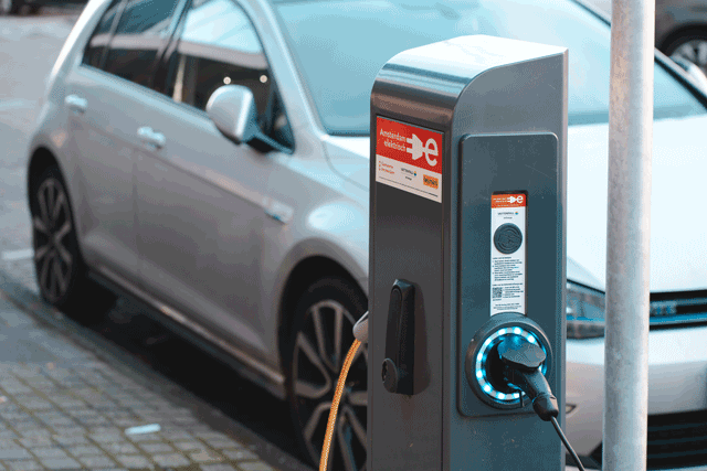 🇯🇴🚗🔌In #Jordan, car dealers urge for more EVs charging stations ➡️Green mobility makes sense for many parts of the MENA region 🇲🇦🚗🔌On #Morocco, see my piece 👇mei.edu/publications/m… shar.es/agpyLi via @jordantimes