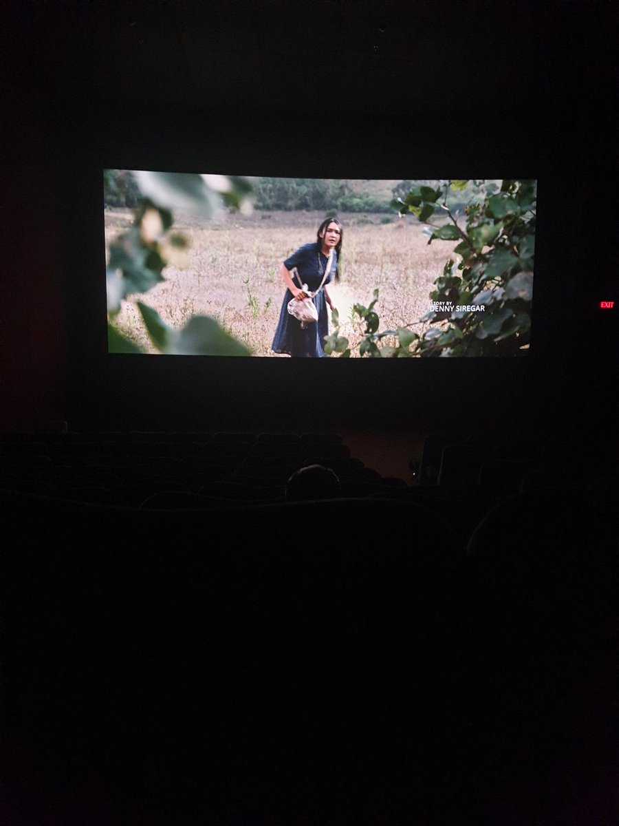 DwiDama49201853's tweet photo. Habis nonton film Kupu Kupu Kertas...ceritanya bagus, romance yg berlatar belakang sejarah..pemain2nya actingnya bagus2 bgt, sinematografinya bagus, aransemen musiknya jg bagus bgt..kukasi nilai 9/10..ceritanya lumayan bikin sedih yaa..bikin aq termehek2 kayak pas nonton Titanic. https://t.co/oSyT82qTGX
