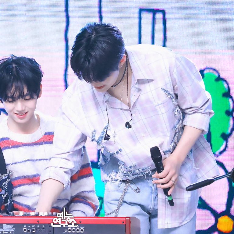 아니
덩치 에바
미쳣어 너