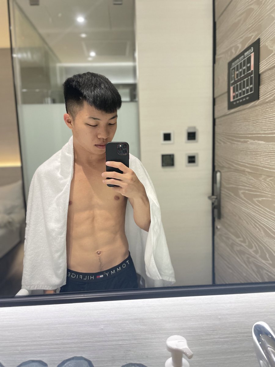 大家新年快樂  恭喜發出紅包拿來🧧🧧