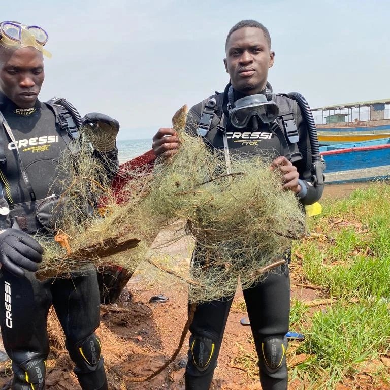 UgandaRangers's tweet photo. Establishing #NetHubs 2 recover and collect #ALDFG ‘ghost gear’ with#OEOO #GGGI. Racing against time to stop eco-systems destruction #fishtrapping hence starving #breakingdownintomicroplastics to endup in the food chains resulting into ill health, and livelihood disruptions. https://t.co/physjWtMJn