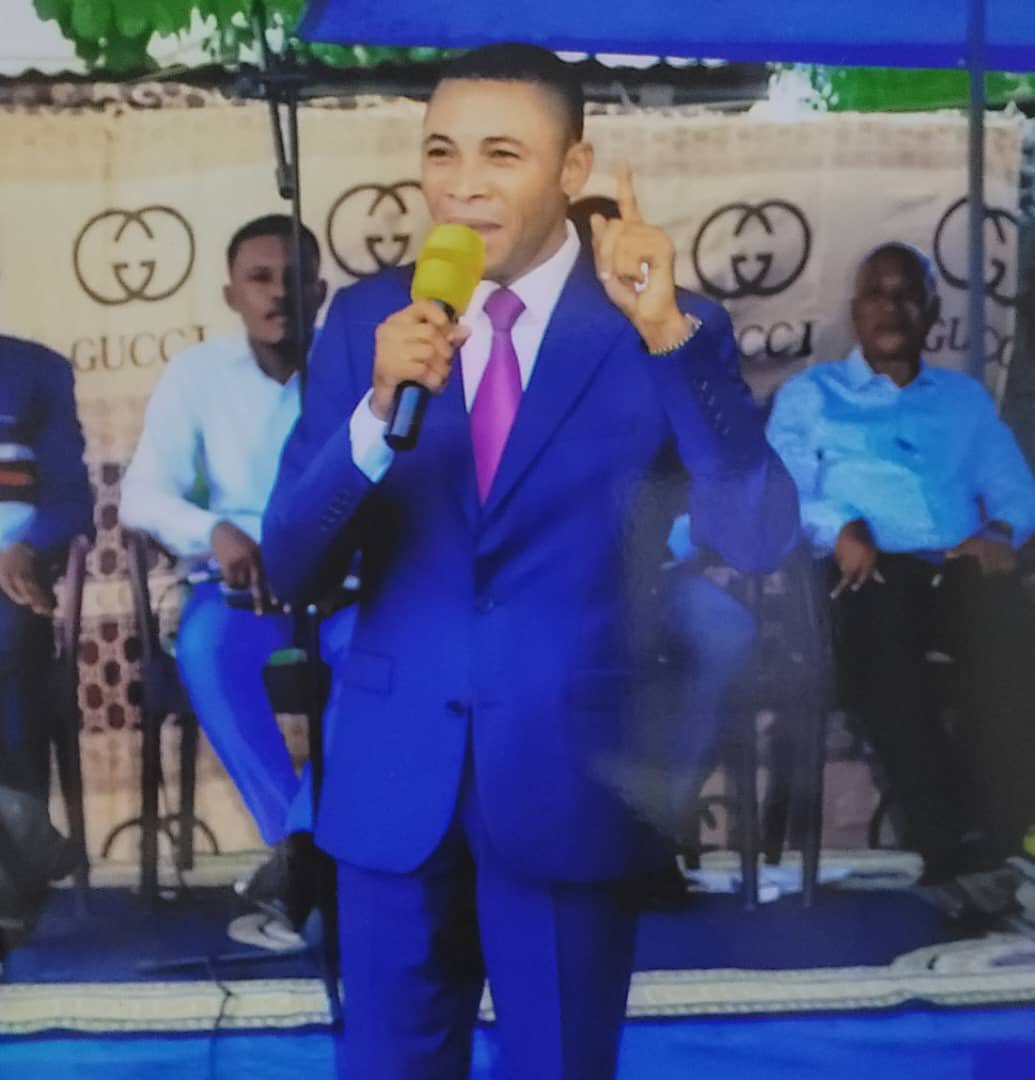 #RDC ! L’Hon. Justin Omokala a déposé sa candidature à l’élection du Gouverneur du Sankuru hier jeudi 08 février à Lusambo.

Justin Omokala : “Nous avons décidé de nous présenter aux élections des gouverneurs afin de mettre à profit notre dynamisme et projet de société qui