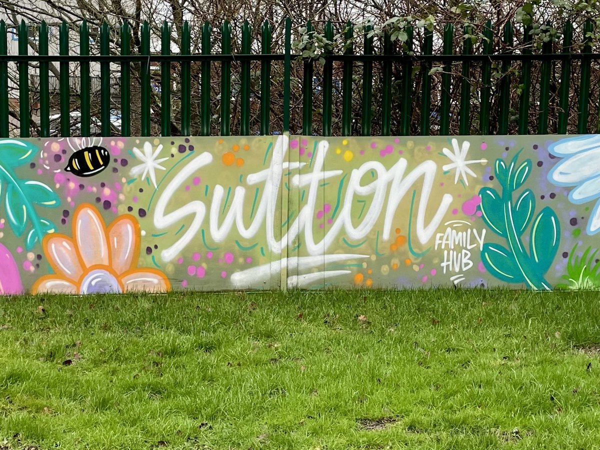 Had a great visit to @STHFamilyHubs Sutton yesterday to see the great work they’re doing and how we can work together across the borough. Such an amazing site #sthelens #sthelenstogether #sutton #community