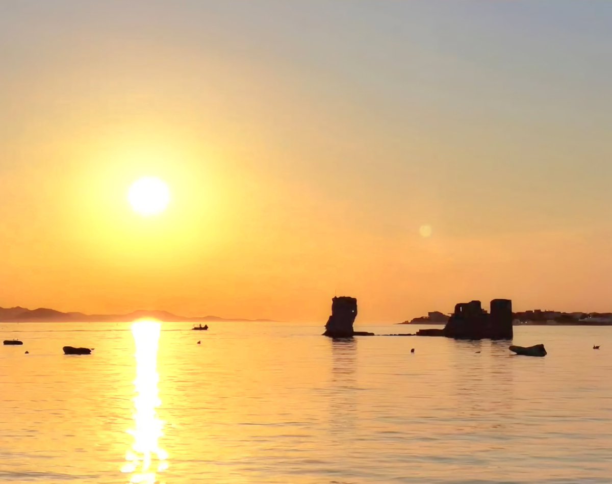 vfuzul's tweet photo. #sukosan #photography #croatia #croatiafulloflife #sea #sealife #dalmatian #sunsetphotography #sunset https://t.co/QggI2QthFe