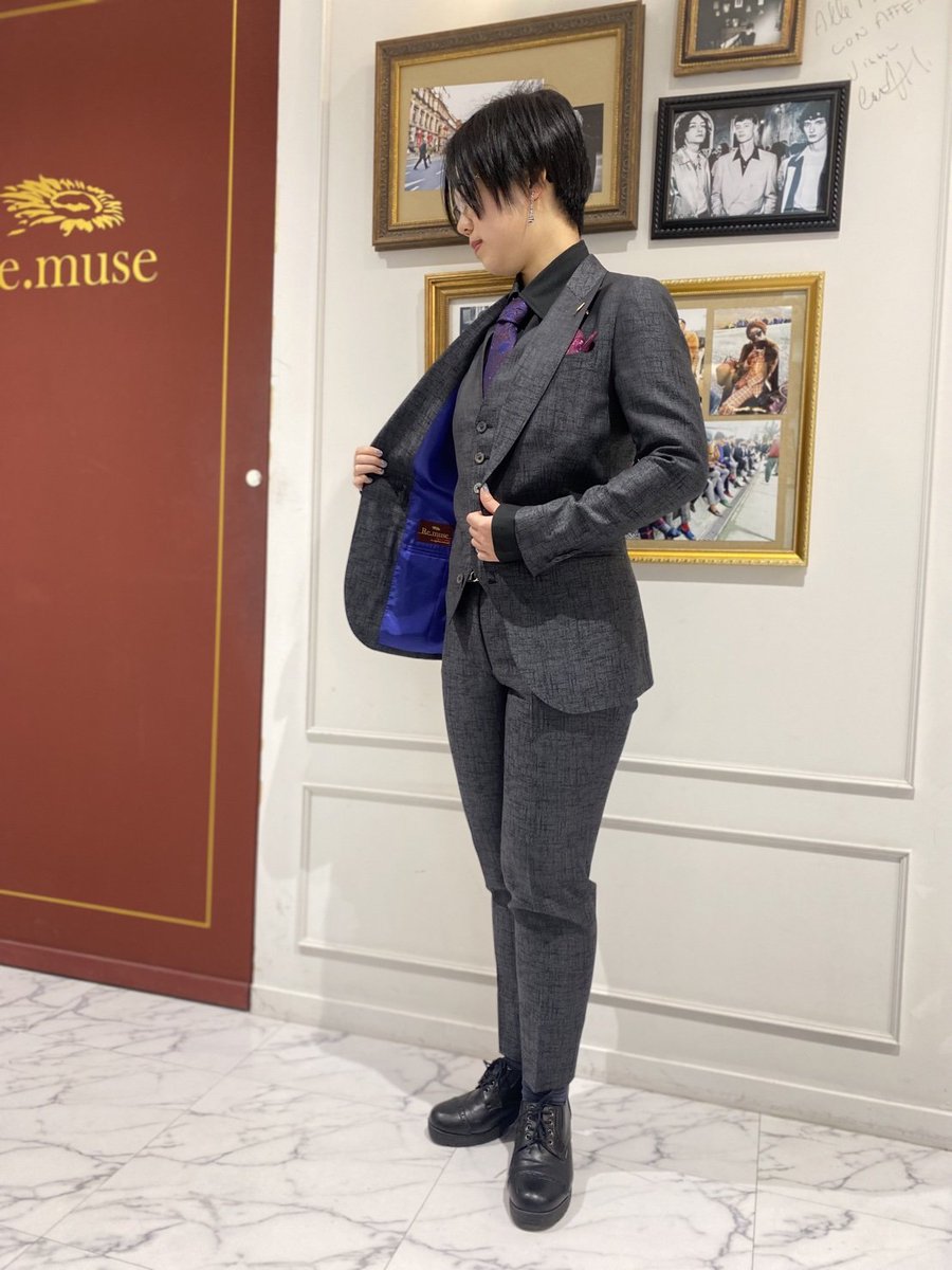 Toru_0727's tweet photo. 卒業式のスーツを作りました!めっちゃ格好良くできてて嬉しい!ありがとうございました🙇
#スーツ #卒業式 #オーダースーツ #Remuse https://t.co/SiG8qcx8rN