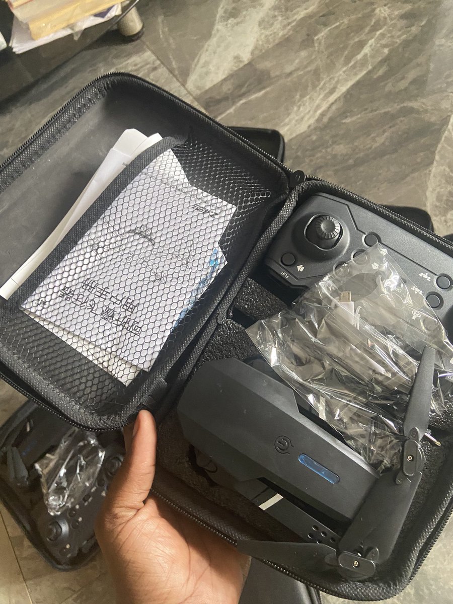DjafangP's tweet photo. Bonjour 😘.
Je vends des mini drones E88 pro .

Prix : 25000 F
Ville : Yaoundé

Retweets appréciés ♥️🙏🏾
Merci ma love ❤️ https://t.co/SNzd6BgQ3s