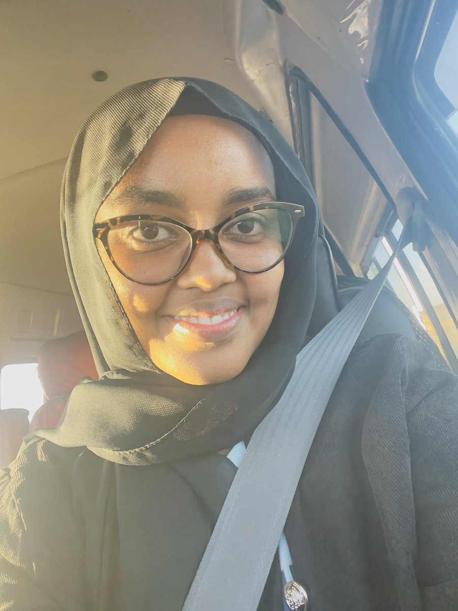 Muna_Aly20's tweet photo. At this moment, during the follicular phase in February with Valentine's Day approaching, I'm deeply in love, unable to resist swaying to the tunes of Kathim Zahir as the backdrop, while Nizar Qabani's poetry resonates in my heart. https://t.co/8wwBEjXQlE