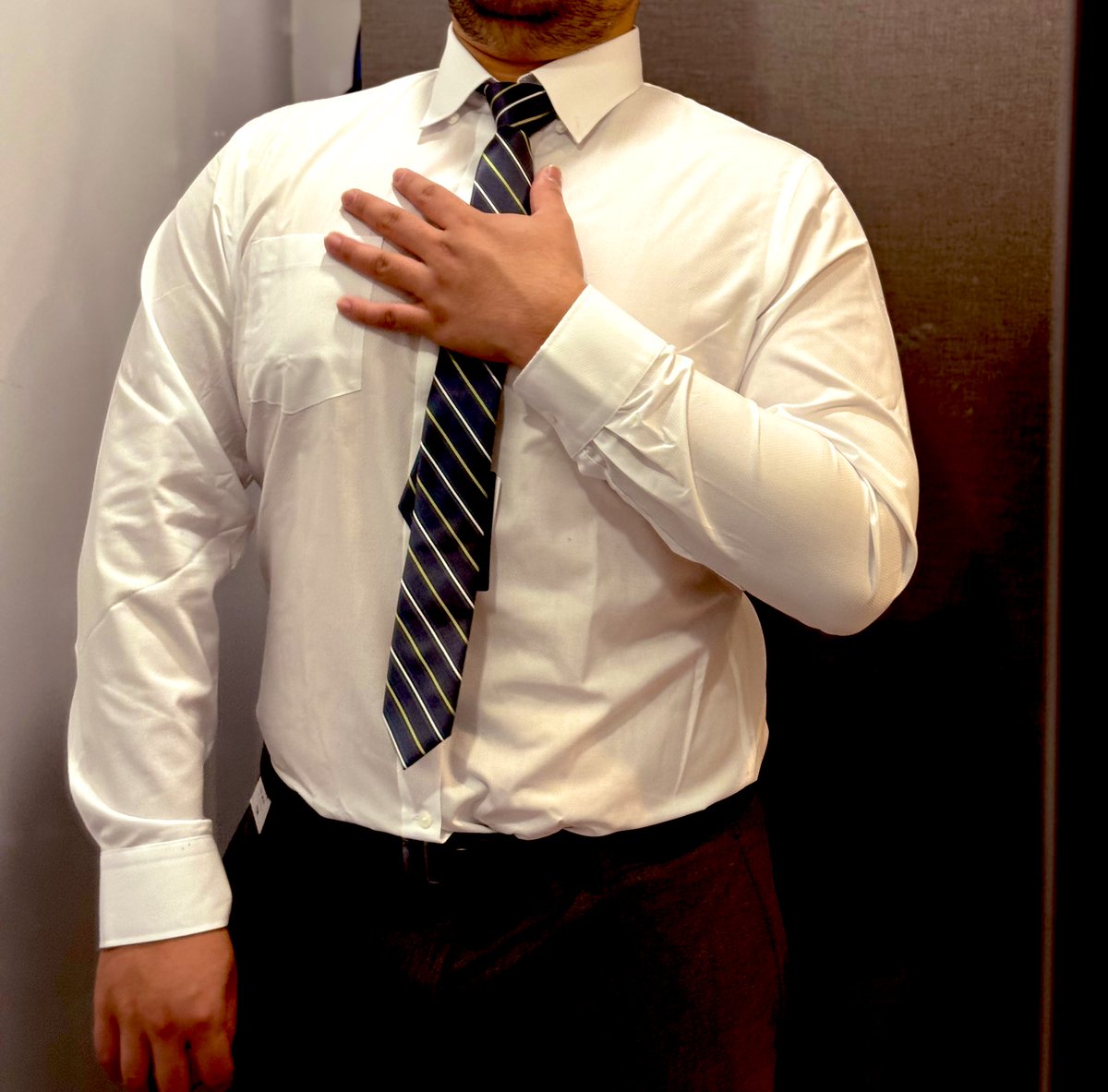 除夕夜穿新衣
好像拉不起來
可以幫幫我嗎
龍宗齁哇吉💰

沒有回家過年會有紅包嗎🧧
🥹🥹🥹🥹🥹