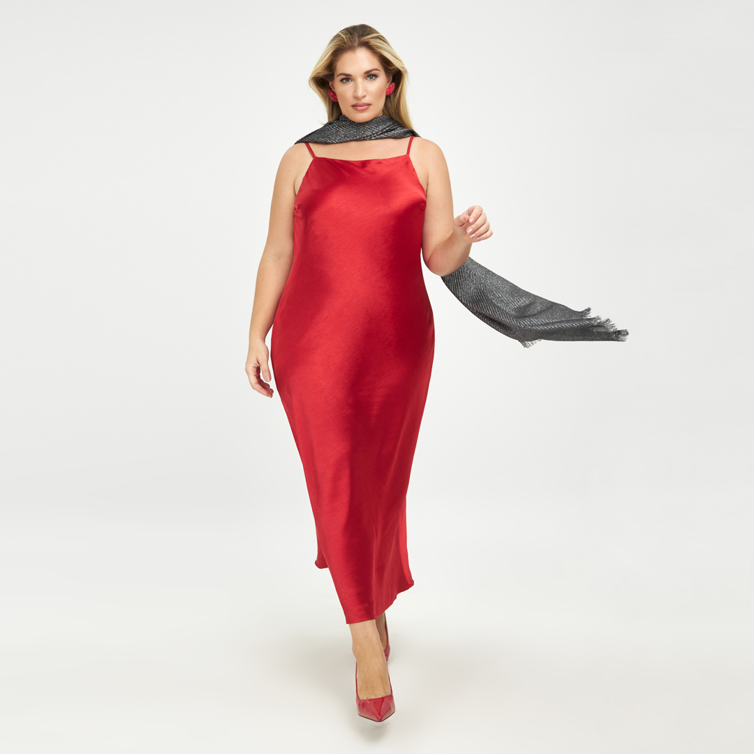A super chic red dress made for layering.
shop.matfashion.com/el/forema-sate…

#matfashion #plussizefashion #bodypositivity #charismaticlife