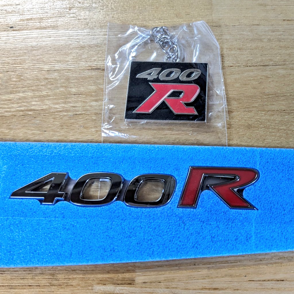 【艦長】My new gear…
GT-Rより気軽に乗れそうなスカイラインに乗り換えました。
ナンバーの「も」は坂本さんの「も」ー！
日本人はゼロ戦と大和とスカイラインが好きなんだろ？
#ストライクウィッチーズ
#w_witch