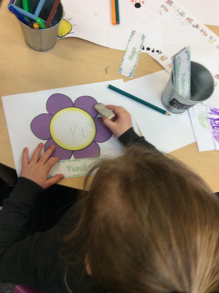 Holden Clough Community Primary tweet media