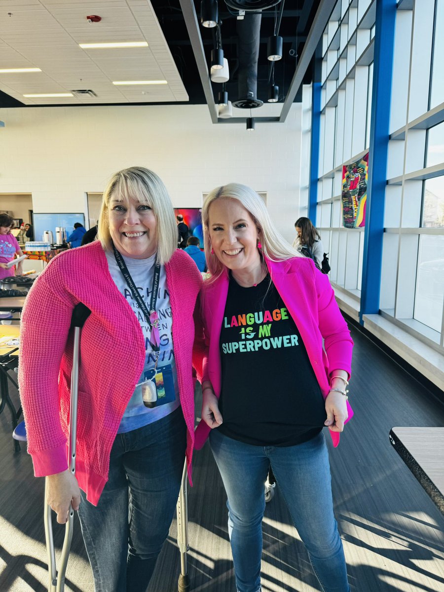 ValeriePeaHern3's tweet photo. @CECsocial shines a ✨spotlight✨on the intentional work our partner in education is creating- @sullivandan01 set the tone during the opening remarks for the impactful work happening at @BSD87. It is an honor to see @MrsSpinasClass and @llmhlaura have deep meaningful discussions! https://t.co/90dk1ds1LV