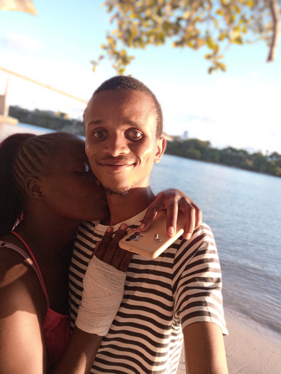 wachenje_george's tweet photo. @TECNOMobile254 Our love story starting straight at May 8th 2022 nikiwa new pale kilifi with my darling my inspiration @BeninaYvon78319  it was under the bridge at the beach.That spark imelast for 2nd year. Hii ni ile  campus love story watu husema 'hawa wataoana' #Sparksoflove #valentines2024 https://t.co/DG6KRo5KFY