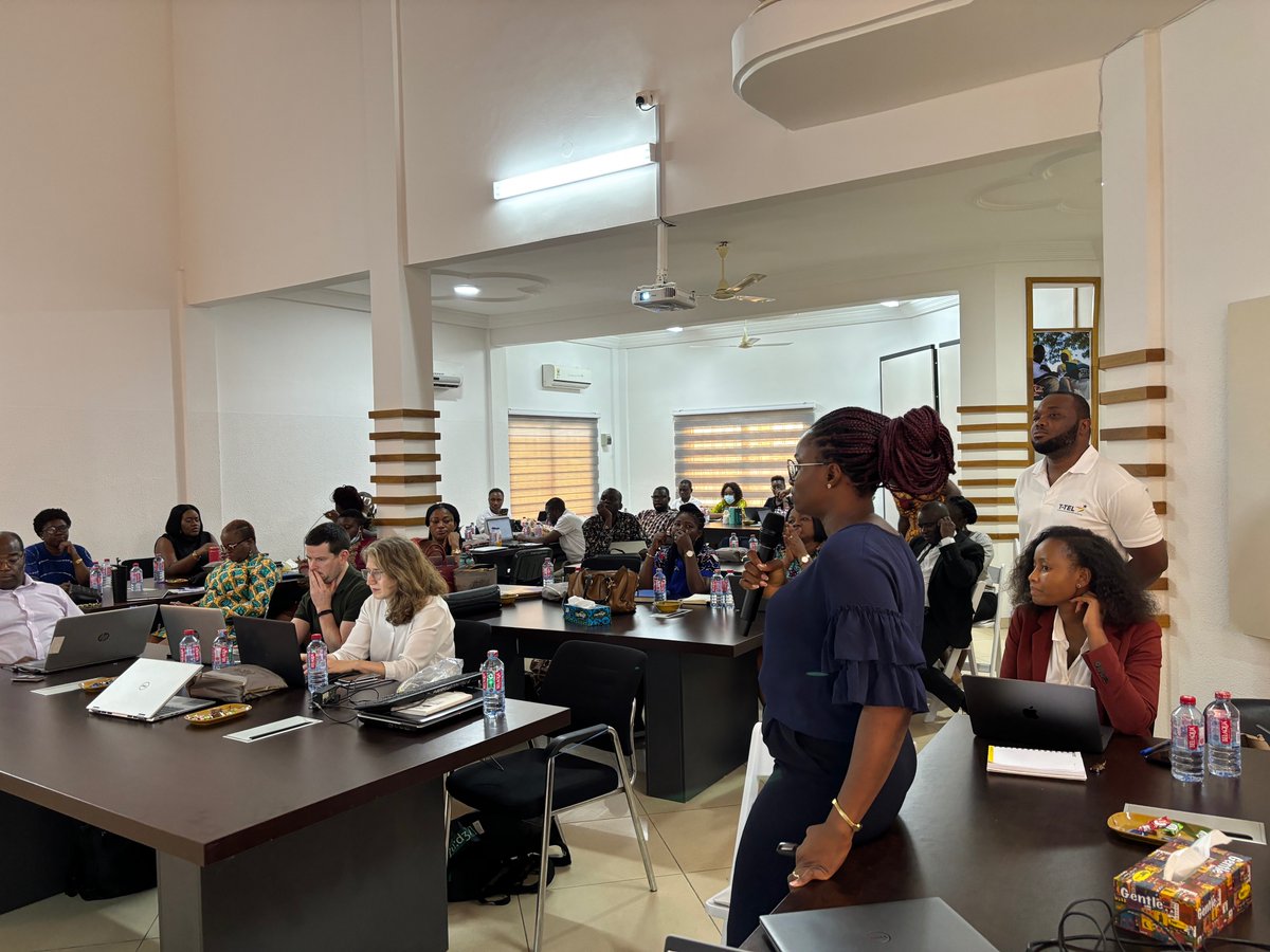 TTELGhana's tweet photo. The meeting provided an opportunity to discuss progress made to date including: the trailing of the new Senior High Schools (SHS) and Senior High Secondary Technical Schools (SHTS) &amp; STEM curriculum developed by NaCCA; and the positive impact of PLC sessions across schools. https://t.co/OfAVWaxFKQ