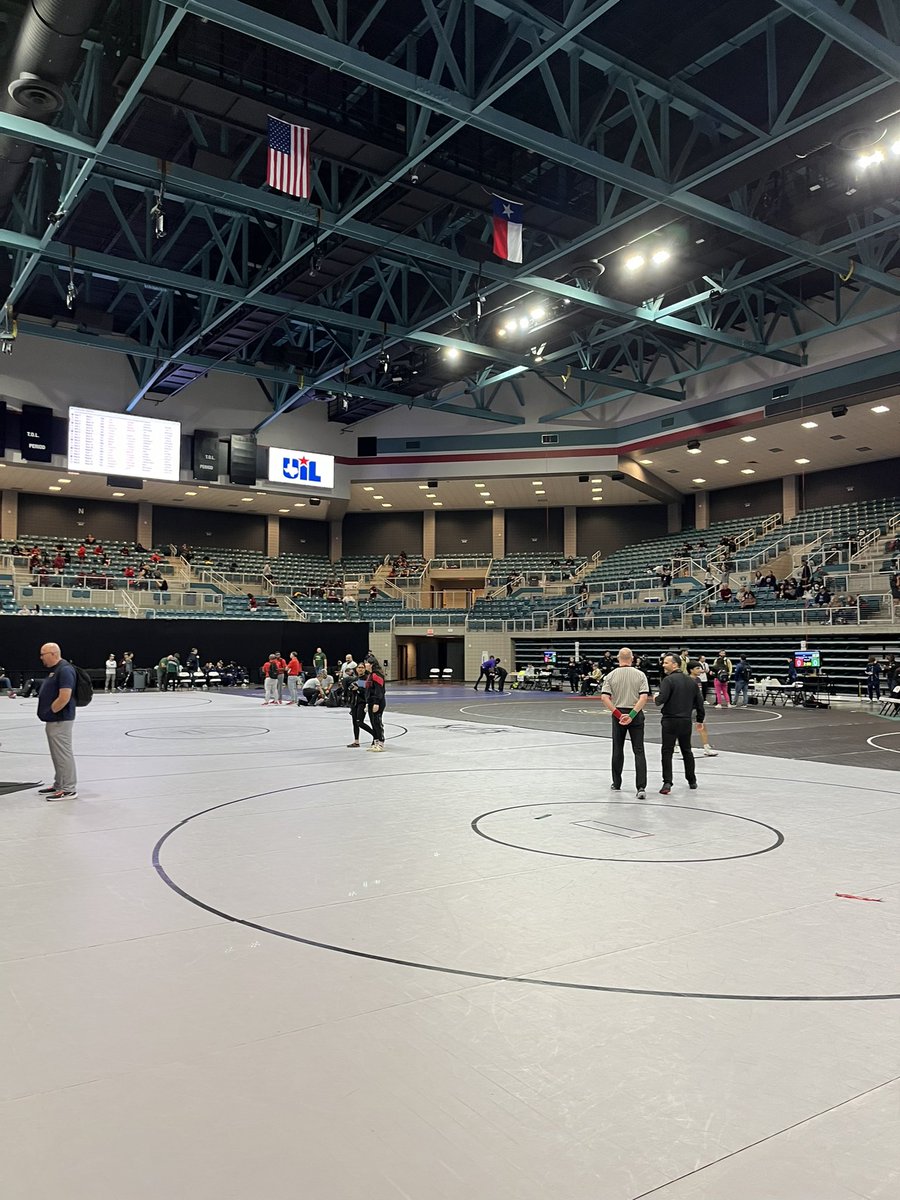AtascocitaW's tweet photo. 1st day of Regionals ! 🅰️🧬 https://t.co/Xa3XlBTsFa