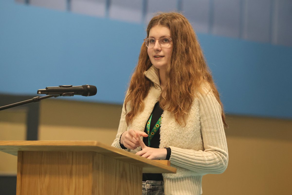 ForestSchoolE17's tweet photo. "If we don't make a change, then who will." Excellent speeches from our Girls House Public Speaking final this morning! Well done to our final four - Prisha (Kingsley), Alice (Hepworth), Hope (Baylis) and Maha (Astell) with BAYLIS taking the lead on this one.🎤🗣 #EDIweek https://t.co/fhInCfXy2v
