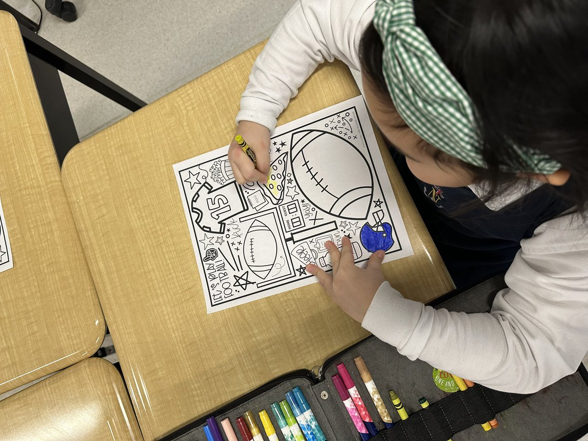 Ms. De Acetis tweet media