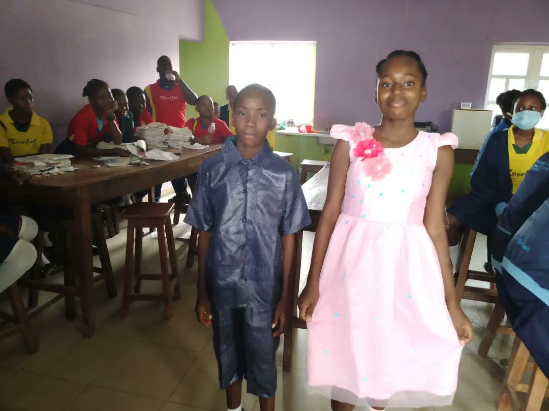 rosefulinterna2's tweet photo. 👗👔  Home Economics Practical Showcase 
Our talented students at Roseful International High School have showcased their creativity and skills in Home Economics practicals! They have crafted beautiful dresses and stylish shirts and shorts, all with finesse and precision. https://t.co/AenBcjsLkb