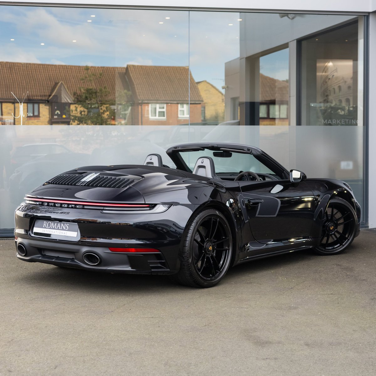 RomansCars's tweet photo. If you missed out on the 992 GTS Coupe, sorry to say you've also just missed out on this 992 GTS cab which went under offer 24hrs after arriving. #NeedAnother https://t.co/ddhpFF52Yo