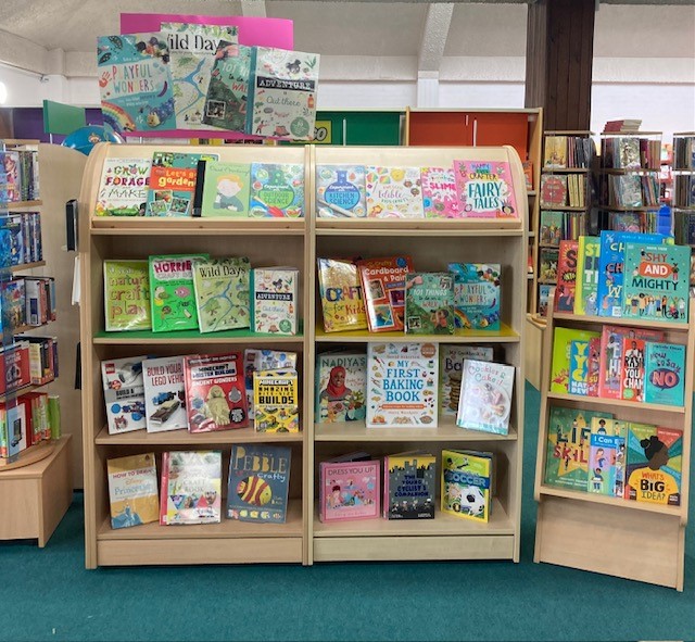 Not sure what to do with the kids over the long weekend? All of our branches have a variety of books filled with ideas that will cost you nothing. St Ninians Library have a brilliant display of books to give some inspiration. You can also pop in for Lego, Playstation & crafts