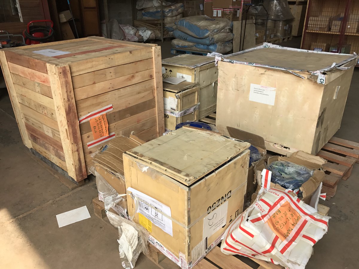 Nous avons fait une donation des compteurs à eau de différentes dimensions à la Société de distribution d'eau en Centrafrique. Une donation qui s'inscrit dans le cadre d'amélioration d’accès à l'eau potable aux personnes affectées par le conflit armé en Centrafrique.