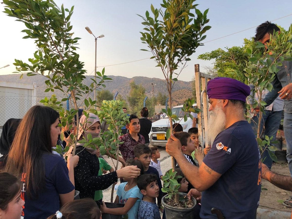 Khalsa_Aid's tweet photo. #KhalsaAid's #PlantingMemories Project has planted 4000 trees in various Refugee Camps in Iraq, in memory of those killed during the #Yazidi Genocide. These trees have helped revitalise the camps for the Yazidi community &amp; are a poignant reminder of their loved ones.
#Seva https://t.co/THWbm2RdLD