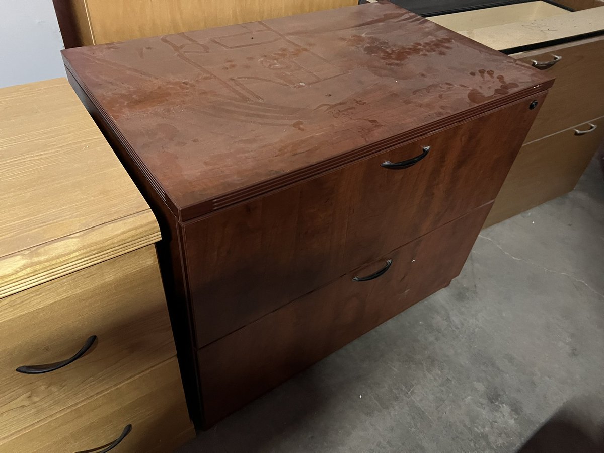 Merrifields's tweet image. We are cleaning out our Stillwater warehouse. Tons of file cabinets, chairs, shelving, and desks, cheap. Call or stop by to see what works for you. 
616 S. Main Stillwater 
405-377-9732