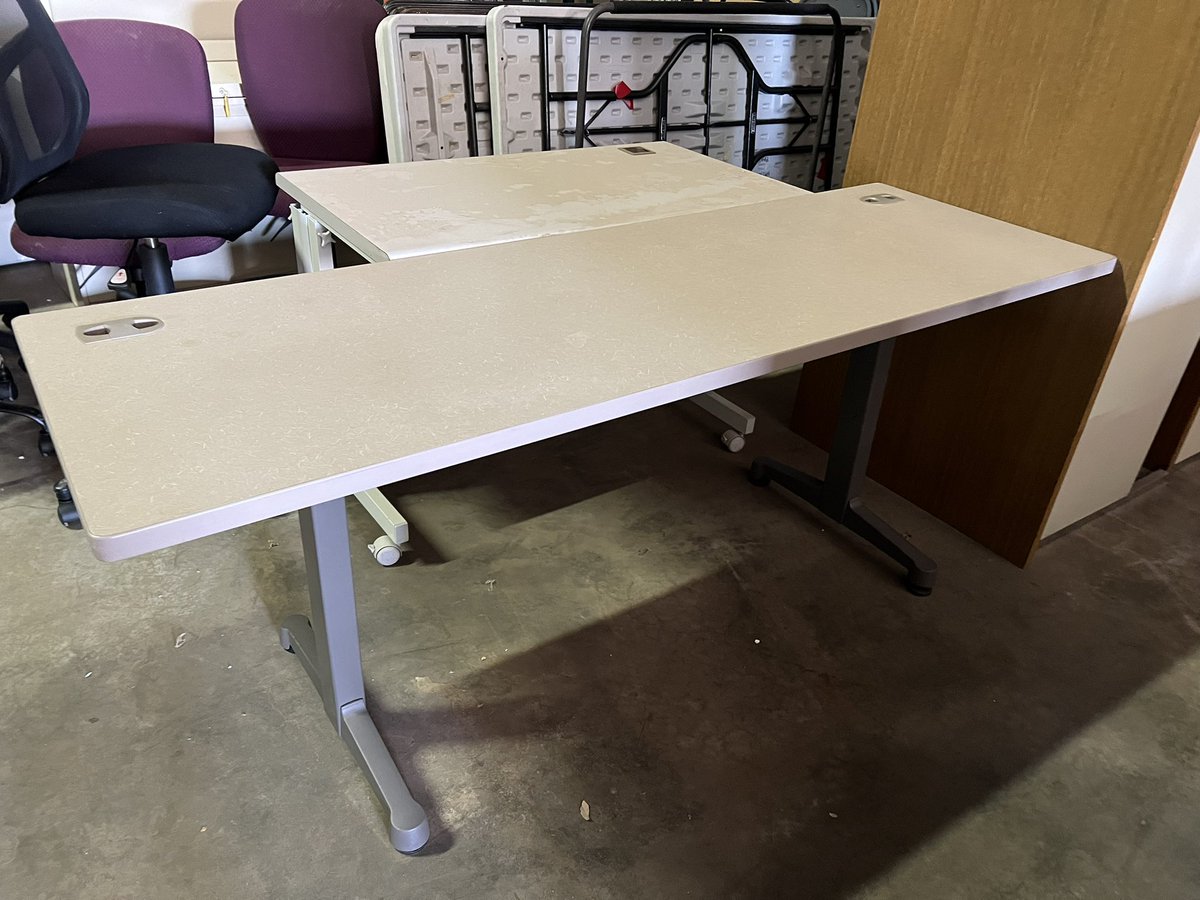 Merrifields's tweet image. We are cleaning out our Stillwater warehouse. Tons of file cabinets, chairs, shelving, and desks, cheap. Call or stop by to see what works for you. 
616 S. Main Stillwater 
405-377-9732