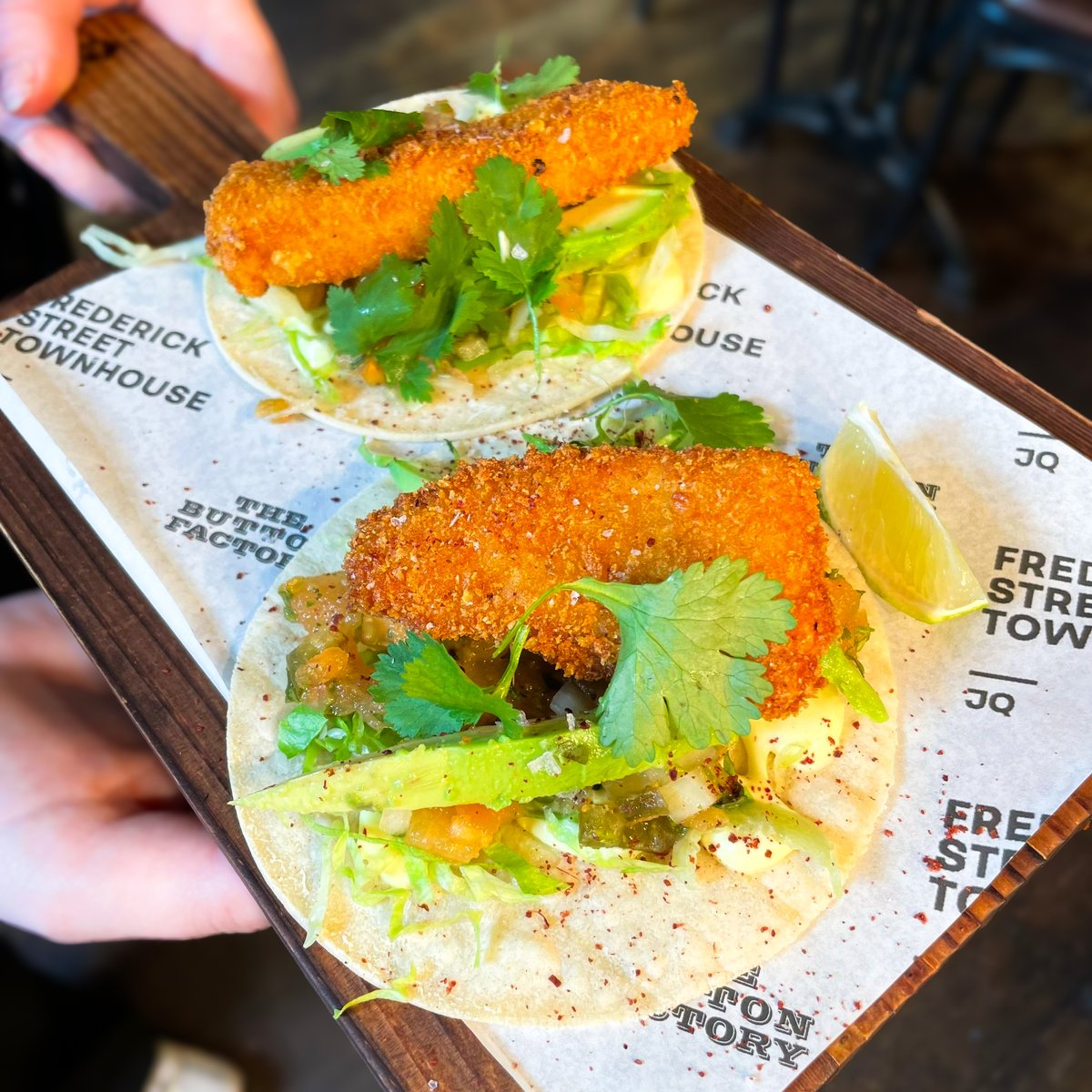 Button_Factory's tweet image. Have you tried our new Brunch menu yet? 🍴🤤

Make your weekends extra special with a menu like no other, choose from crispy fish tacos, green chilli shakshuka, brunch stacks &amp;amp; much more.. 😍

Book for tomorrow and join us here in the Jewellery Quarter - thebuttonfactorybirmingham.co.uk/bookings/